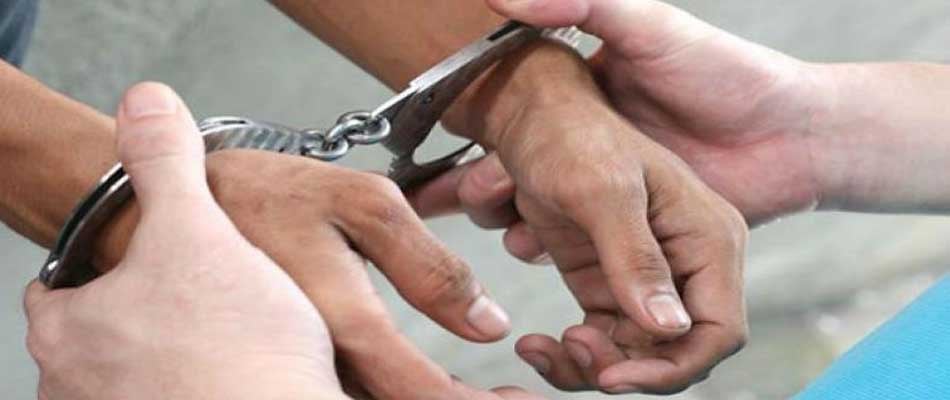 Two held with banned Indian currency notes