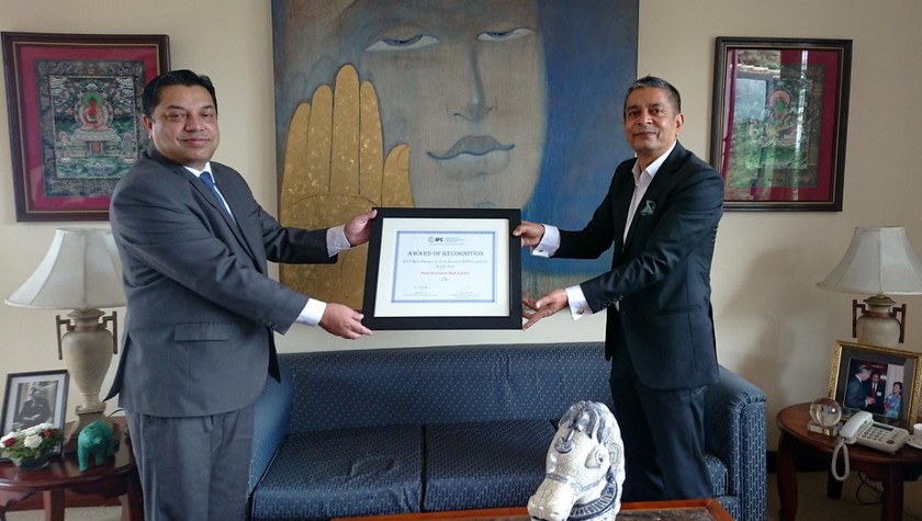 नेपाल इन्भेष्टमेन्ट बैंक अन्तर्राष्ट्रिय वित्तीय निगमबाट सम्मानित