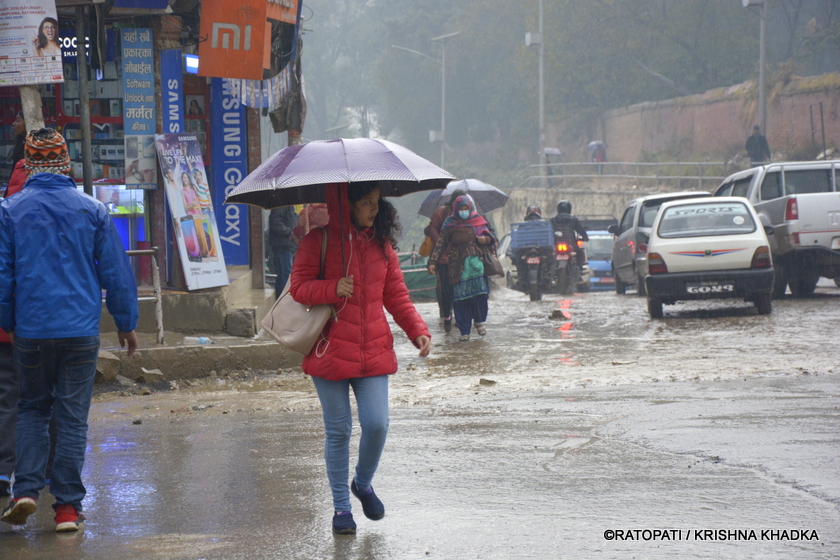 यो पानी साह्रै बइमानी (फोटोफिचर)