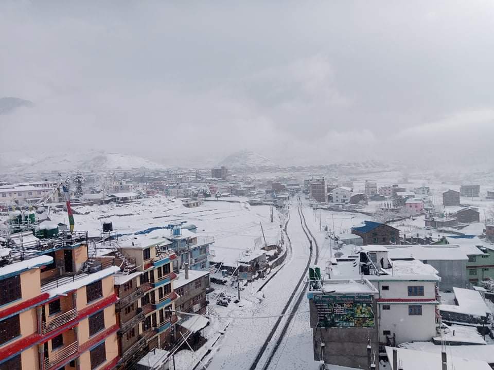 वर्षा र हिमपातका कारण कर्णाली राजमार्ग र जुम्ला–मुगु सडक अवरुद्ध