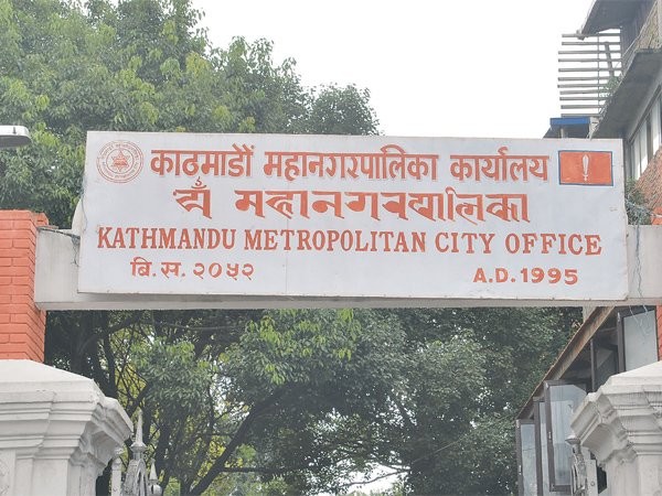 KMC starts construction of overhead bridge amidst lockdown