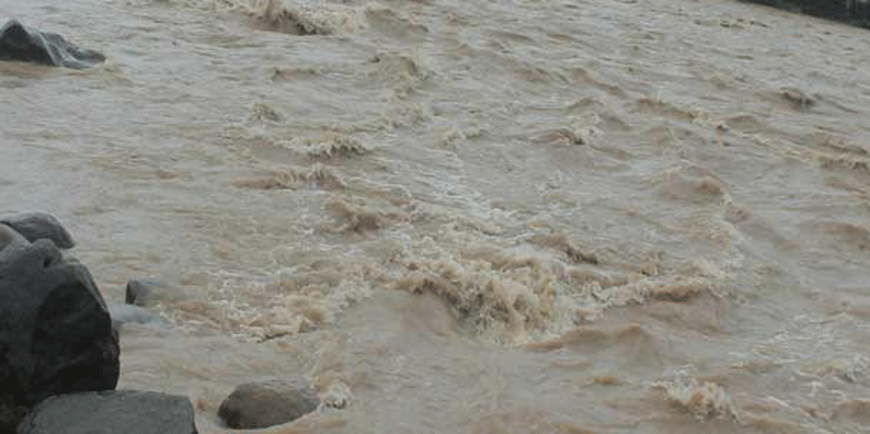 Water level in Kamala River crosses danger line