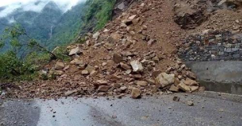 कर्णाली राजमार्ग खुल्न अझै समय लाग्ने