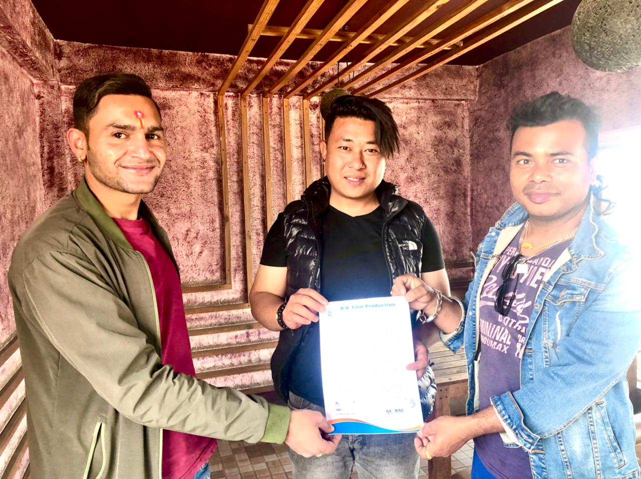   सौगात र बर्षाको ‘लाखे’ को रिलिज ३१ भदौमा
