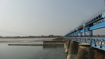 Movement on multi-span bridge over Mahakali river closed