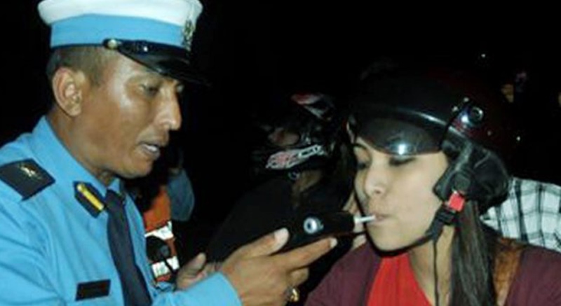 काठमाडौं उपत्यकामा एकैदिन मापसे गरी सवारी साधन चलाउने १५२ चालकमाथि कारवाही