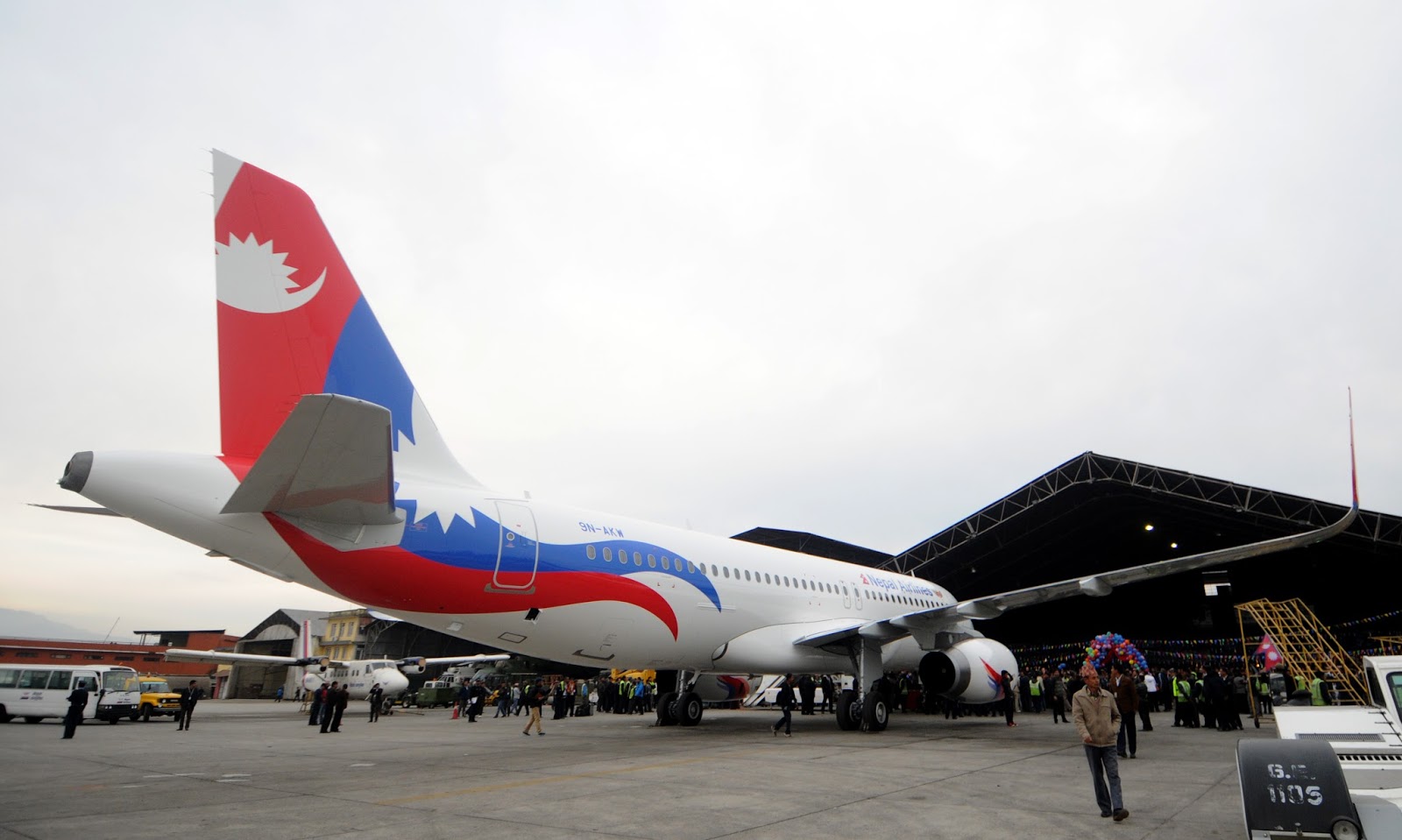 नेपाल एयरलाइन्सको उडान स्थगित हुँदा हजयात्री अलपत्र