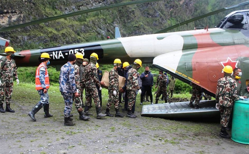 नेपाली सेनाको हवाई सेवा : धेरैको बच्यो ज्यान