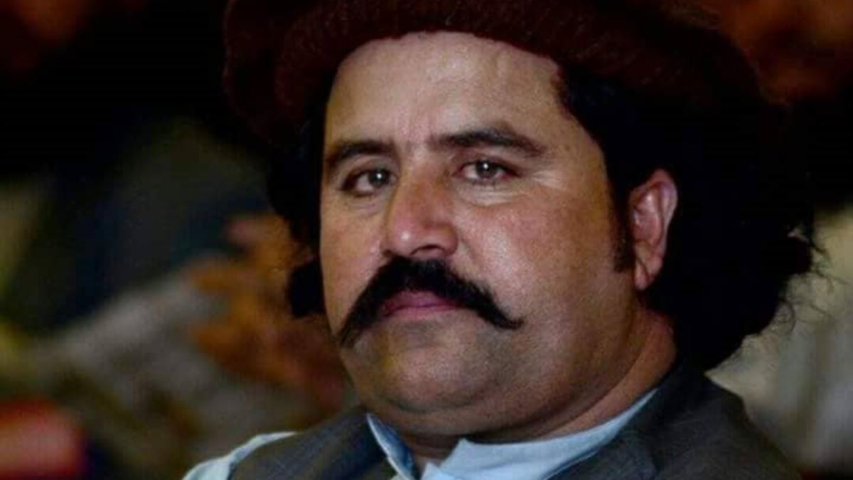पाकिस्तानी नेता आरिफ वाजिरको गोली हानी हत्या