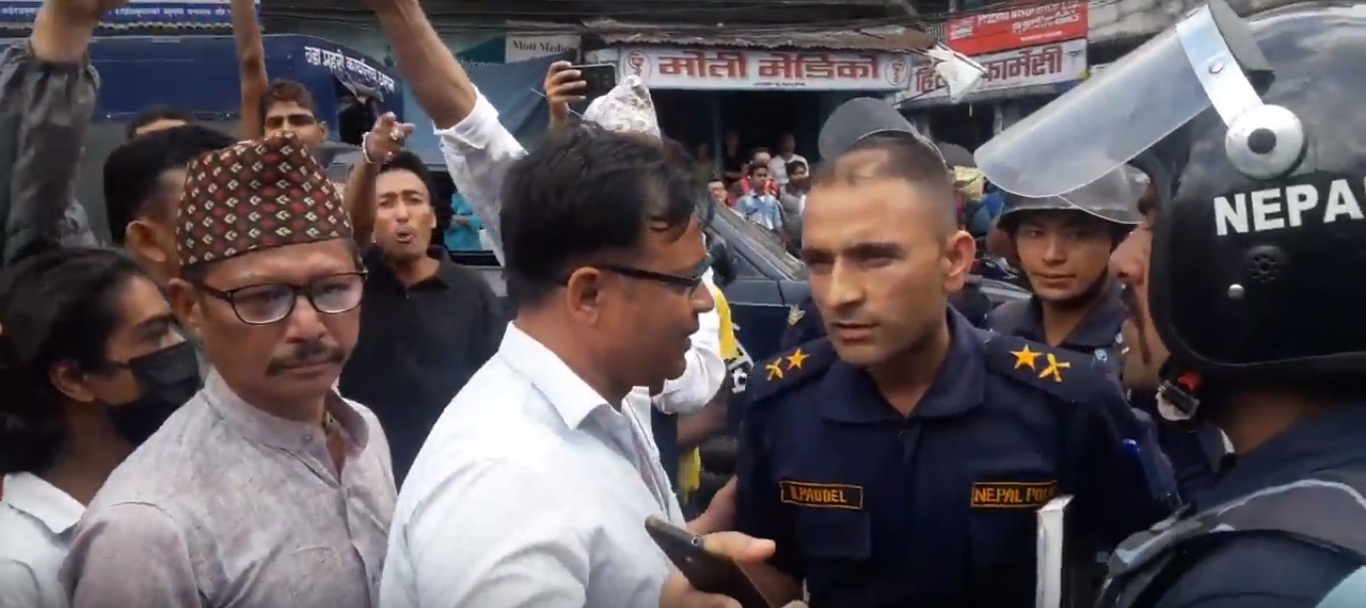 सरकारको एक्सन पछि यातायात व्यावसायीको बैठकनै बस्न सकेन