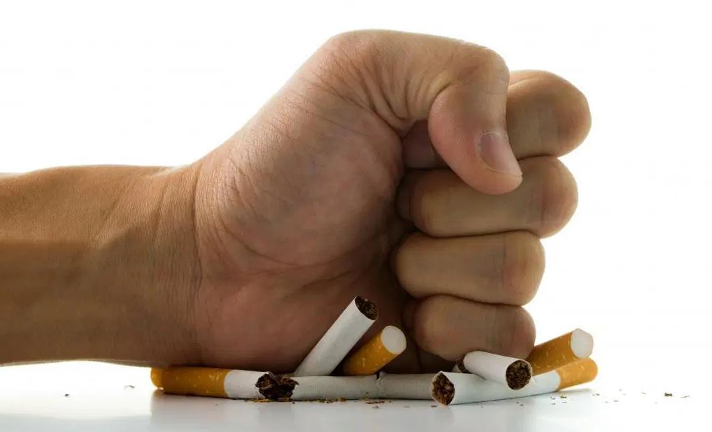 कोरोनाको भय : बेलायतमा १० लाखले धूमपान त्यागे !