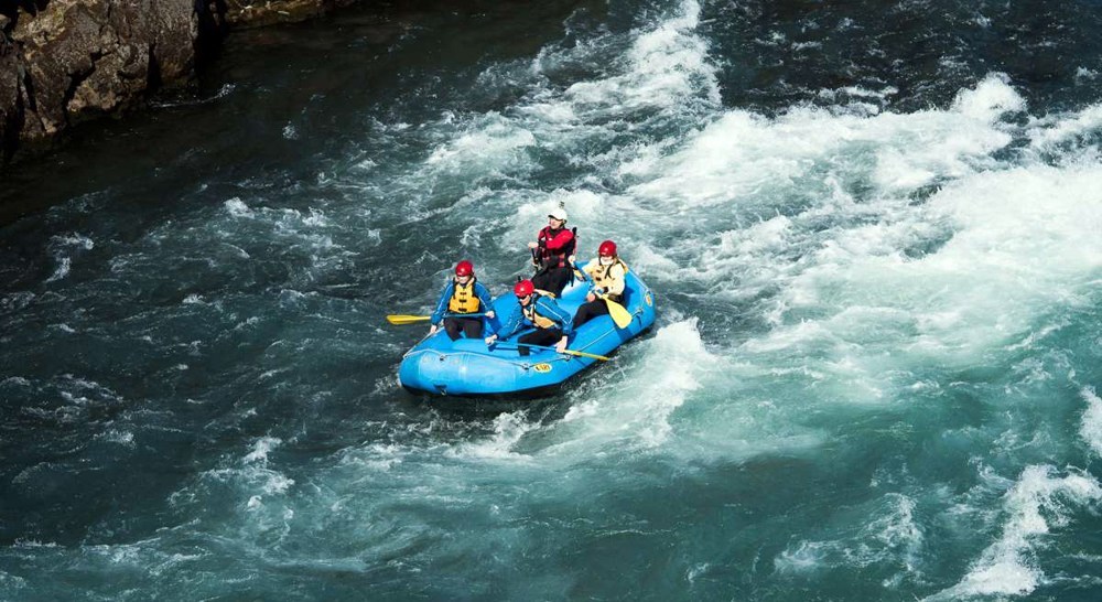 People’s representatives of Chitwan join rafting to promote tourism