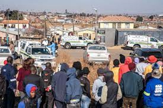 दक्षिण अफ्रिकामा गोली हानाहान : जोहानेसबर्ग बारमा १४ जनाको मृत्यु