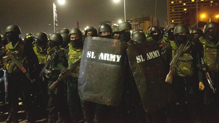 श्रीलंकामा सरकार विरोधी प्रदर्शन जारी,  सेनाद्वारा बल प्रयोग