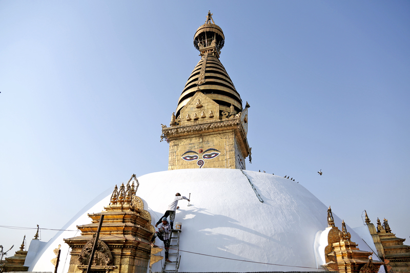 मन्त्री श्रेष्ठ र राईद्वारा स्वयम्भू–इचंगुनारायण सडकको निरीक्षण