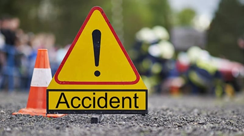 One dead, another injured in bus-tempo collision