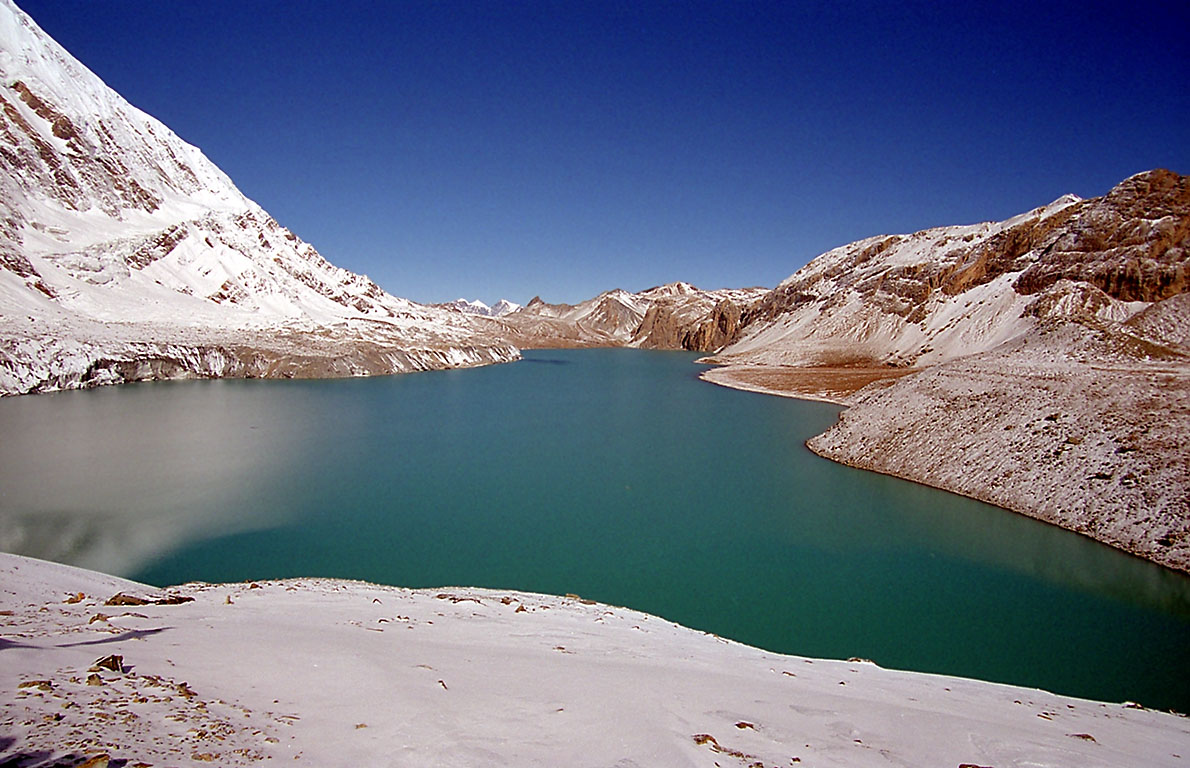 Piles of waste pose threat to Tilicho lake