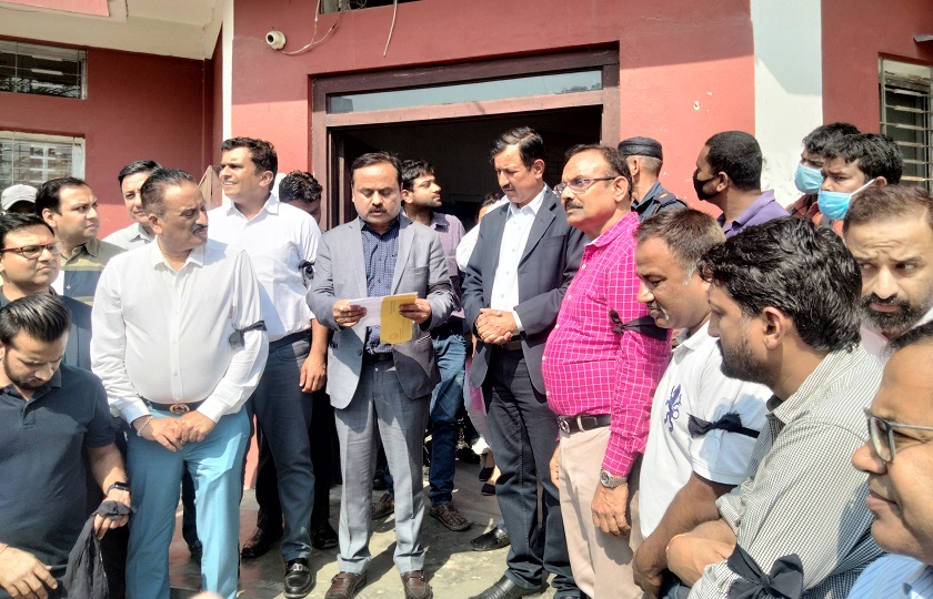 मोरङका उद्योगीले भने, ‘हाम्रो लालपुर्जा खोज्ने षडयन्त्र भइरहेको छ’