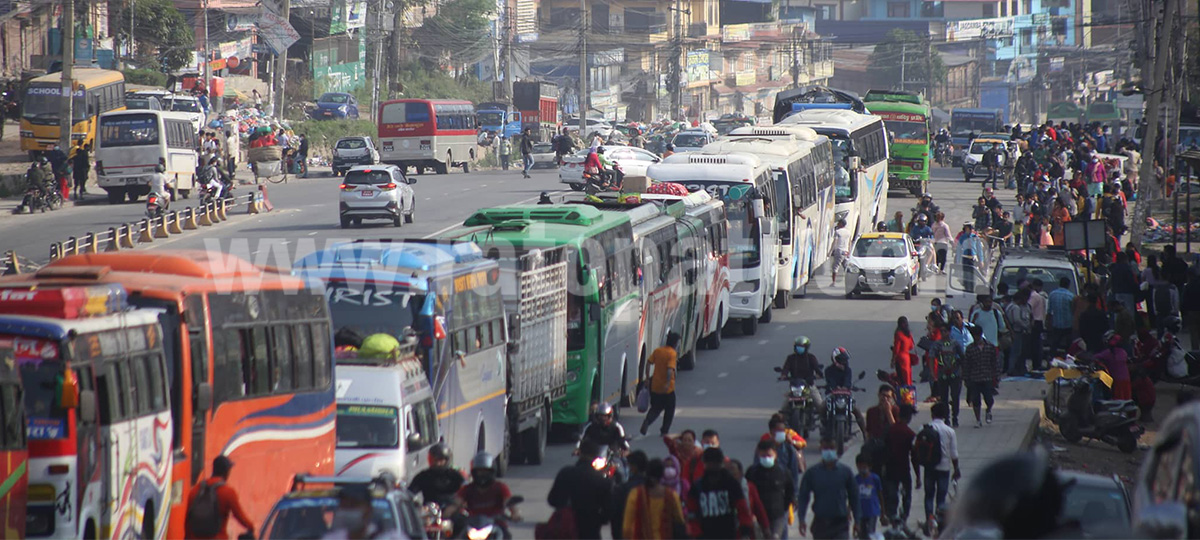 IN PICS: Voters head for their home districts ahead of local polls