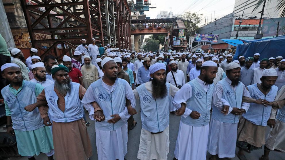 कुरानको अपमान गरेको भन्दै बंगलादेशमा साम्प्रदायिक हिंसा : कम्तीमा ७ जनाको मृत्यु