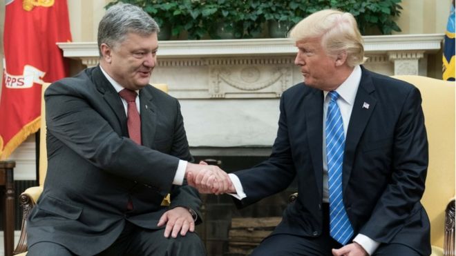 अमेरिकी राष्ट्रपतिसँग भेट्न युक्रेनका राष्ट्रपतिले ४ चाख डलर घुस तिरेको खुलासा