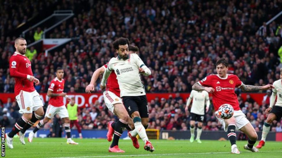 Solskjaer on the ropes as Liverpool humiliate Man Utd in Premier League