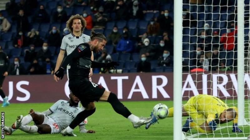 Sergio Ramos scores his first goal for PSG