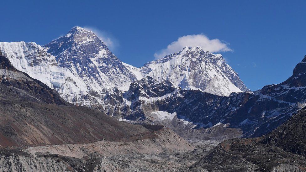 सगरमाथाको हिमनदी तीव्र गतिमा पग्लिँदै : अध्ययन