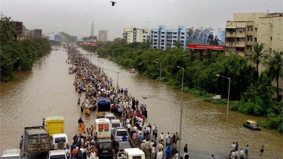 Mumbai: India city on red alert for further rain