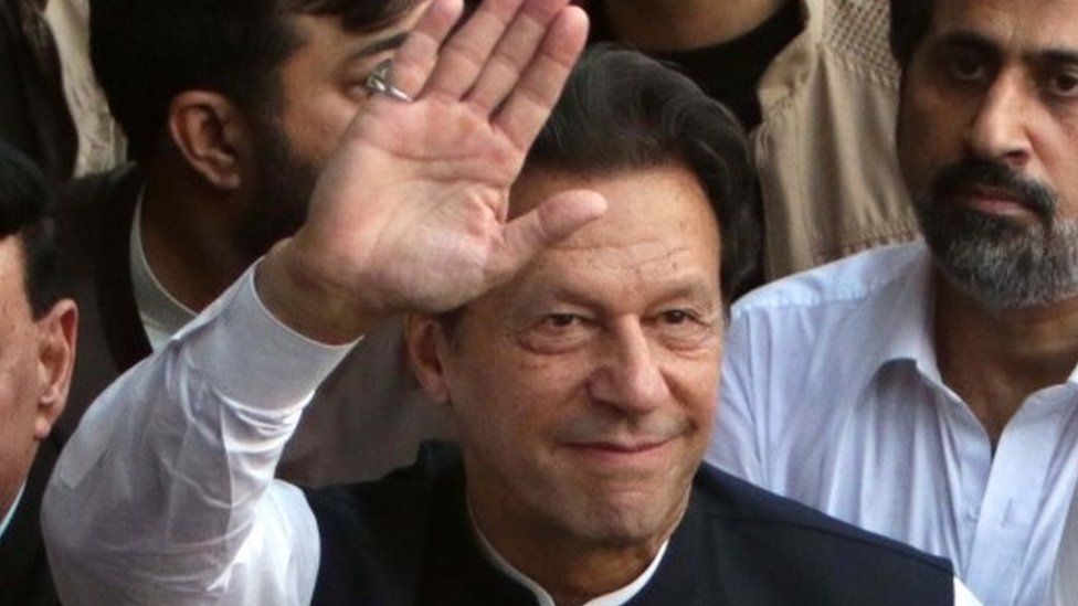 Pakistan: Former PM Imran Khan urges election after stunning Punjab poll win