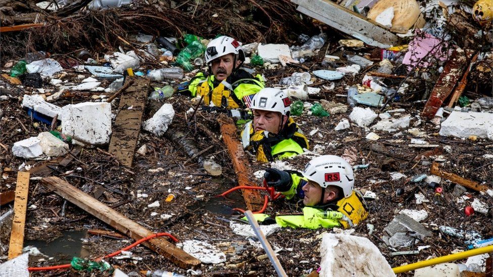 Kentucky floods: Death toll rises to 37, hundreds still missing