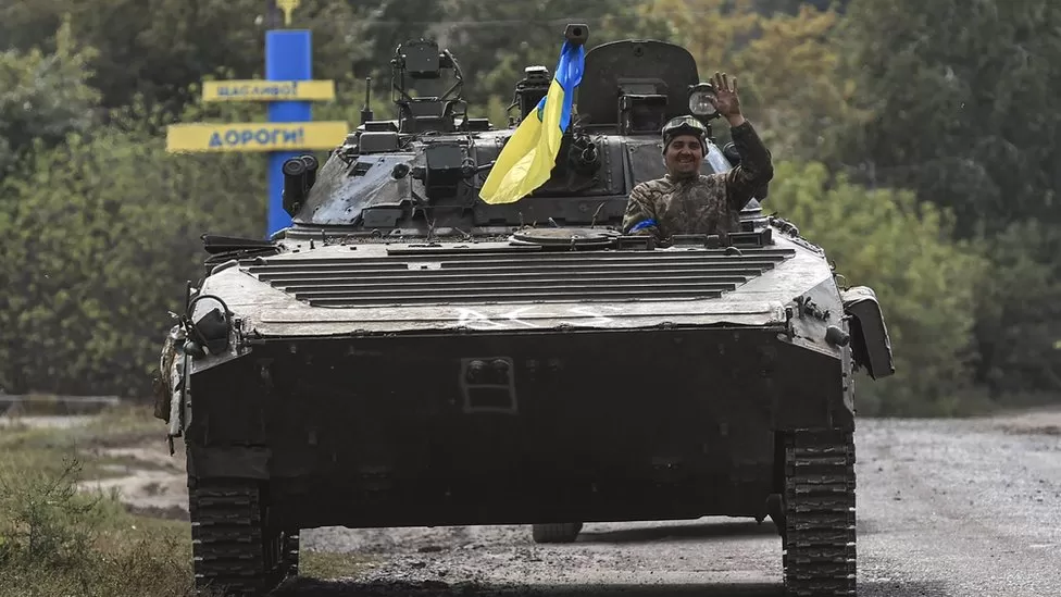 Ukraine counter-offensive: Russian forces retreat as Ukraine takes key towns