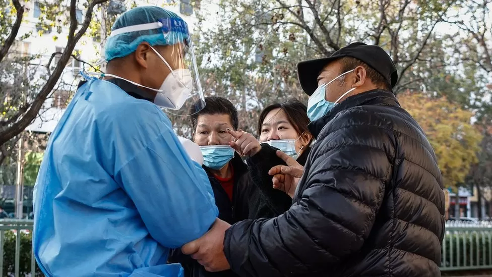 China Covid: Record number of cases as virus surges nationwide