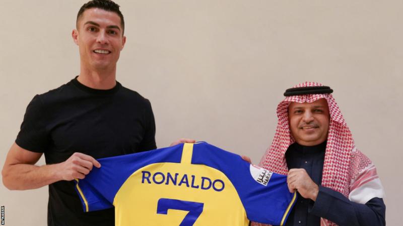 रोनाल्डो साउदी क्लबसँग अनुबन्ध, फुटबल इतिहासकै सबैभन्दा बढी तलब पाउने