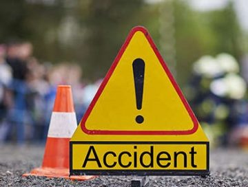 Four injured in road mishap