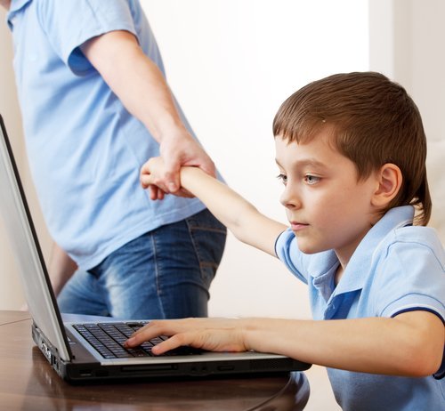 बालबालिकामा ‘इन्टरनेट लत’ को समस्या