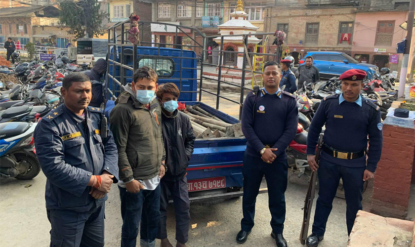   चोर्दाचोर्दै गाडीसहित कीर्तिपुरबाट २ जना रंगेहात पक्राउ