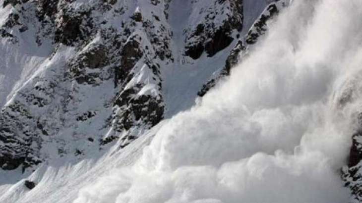 हिमपहिरोमा परी मृत्यु हुने पर्वतारोहीको सङ्ख्या १० पुग्यो, अझै १८ बेपत्ता