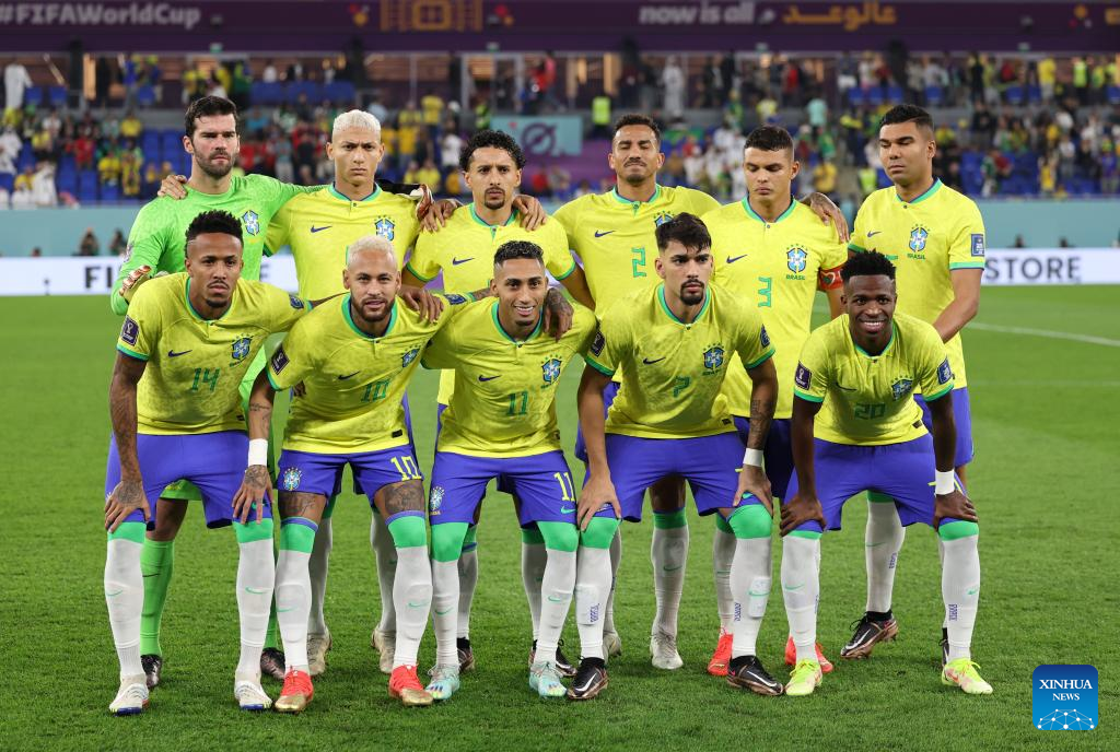Brazil ease past South Korea, Croatia edge Japan on penalties