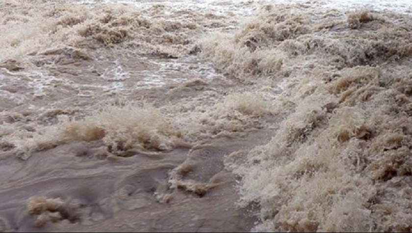 Heavy rain grips Makawanpur: roads obstructed, rivulet sweeps away vehicle