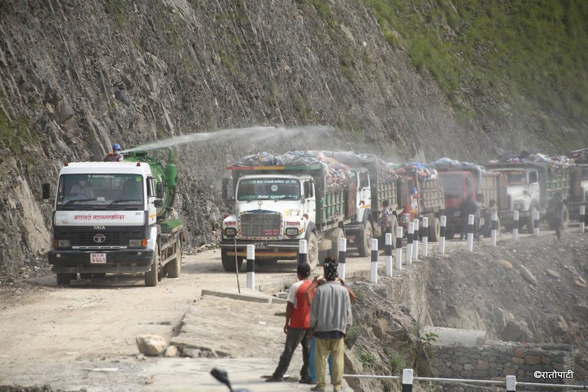 18 vehicles including 15 trucks carrying wastes vandalized at Banchare Danda