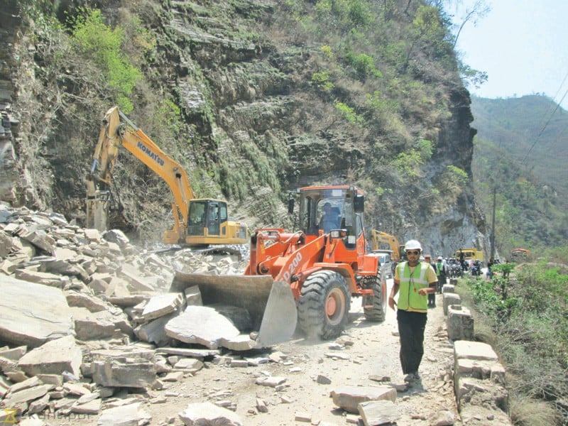 Narayangadh- Muglin road obstructed