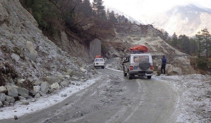 Beni-Jomsom road closes for eight hours a day