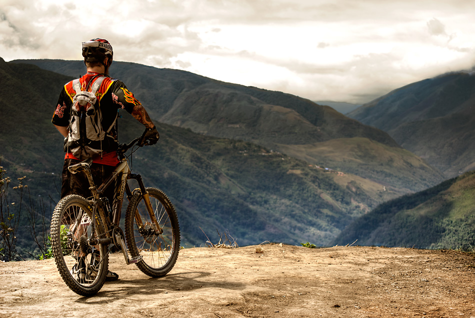 Bicycle trekkers' team reaches Damauli for tourism promotion