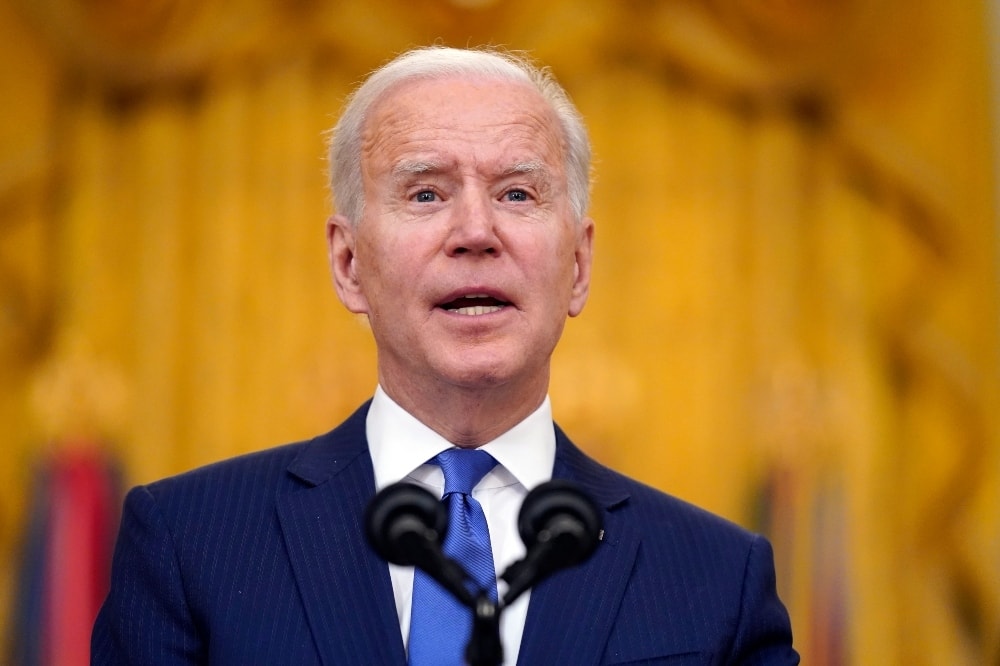 Roundup: Biden announces new goal of 200 mln vaccine doses in 100 days