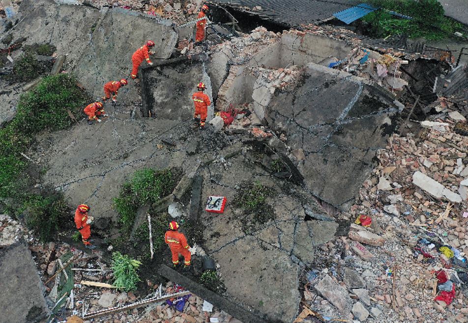 चीनको सिचुआनमा ६ रेक्टरको भूकम्प, ११ को मृत्यु, १२२ घाइते