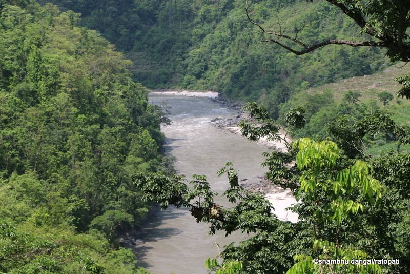 बूढीगण्डकी तर्ने क्रममा एक बालक बेपत्ता