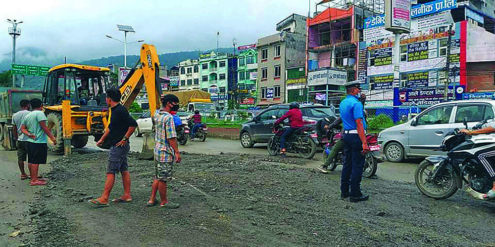 ‘बुटवलको सडक विस्तार भदौभित्र सम्पन्न नभए ठेकेदारलाई कारबाही’