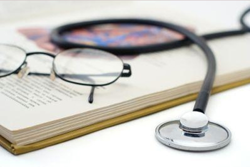 चिकित्सा शिक्षा विधेयकमा चलखेलको आरोप