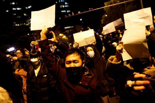 चीनका पाँच ठूलो शहरसम्म पुग्यो कोभिड प्रतिबन्धविरुद्ध प्रदर्शन